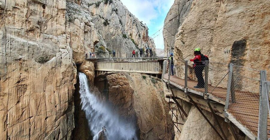 Caminito del Rey & White Village Tour with Tapas from Málaga - Guided Álora: white village charm with specific stops