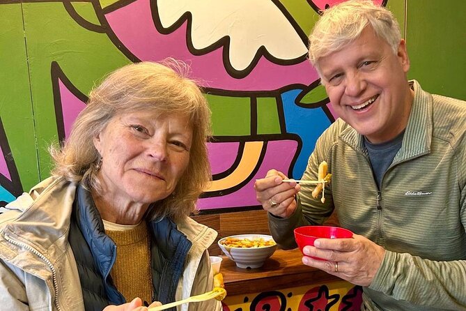 Canadian Rocky Mountain Food Tour - Meeting at the Banff Visitor Centre and keeping things easy
