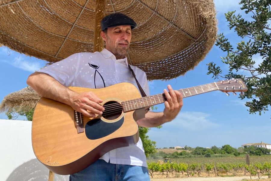 Carvoeiro/Portimão/Alvor: Wine Tour w/ Tasting, Tapas, Music - Getting there and getting back: pickup options vs. self-arrival