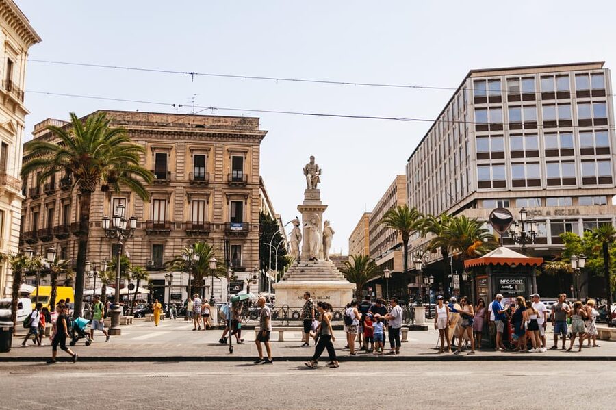 Catania: Guided Street Food Walking Tour - Evening Tour Variant: Monastero dei Benedettini and Wine Instead of the Pescheria