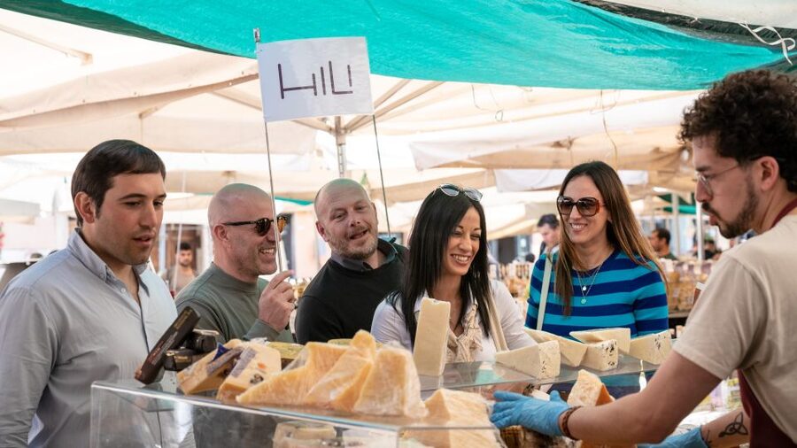 Catania Street Food Tour: Fish Market & City Centre - Arancini, fried fish, and the street-food rhythm that works