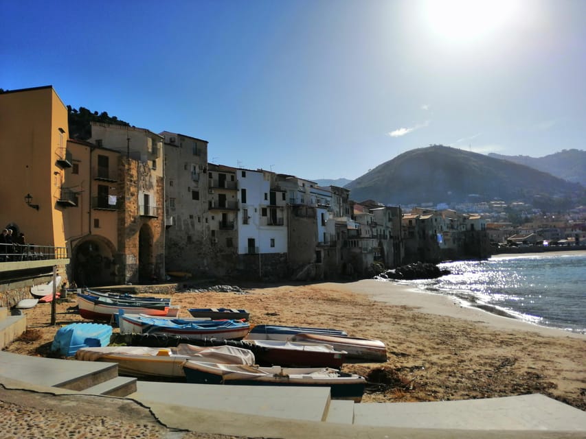 Cefalù: Street Food Tour with Tastings - Café tasting: where the samples start to feel like lunch