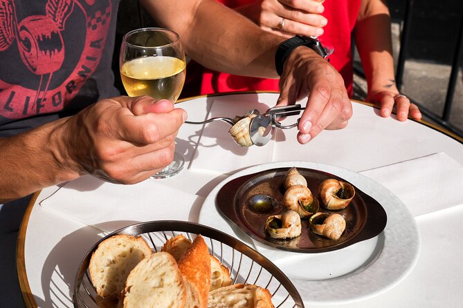 Champagne & Oysters Paris Food Tour - Meeting point and pacing: how to plan your time