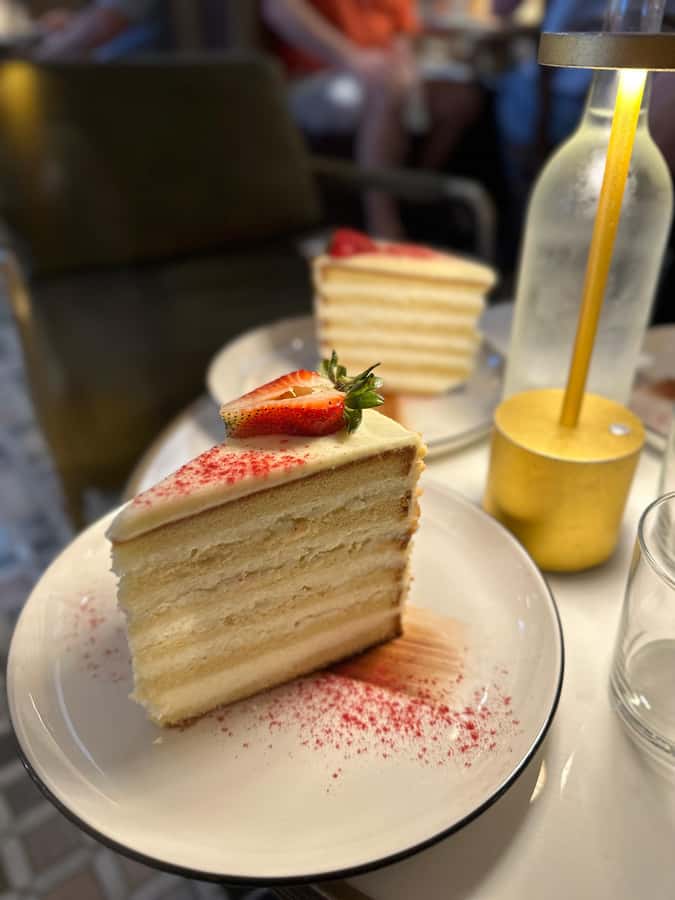 Charleston: Downtown Culinary Walking Tour - Stop-by-Stop: Four Tastings Plus a Dessert Finish