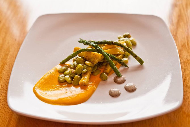 Charleston Farm-to-Table Food Tour and Chef's Challenge - The Veggie Bin Stop: Choosing Ingredients Like a Chef