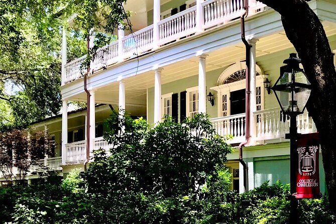 Charleston Private Brunch Tour: Biscuits, Shrimps, Grits and More - Visitor Center in the old Deans Warehouse