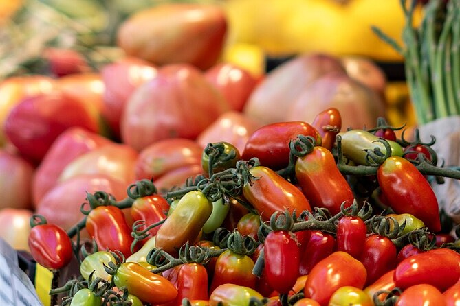 Chef Led Porto Market Tour and Portuguese Tapas Class with Wine - Who should book this Porto tapas experience