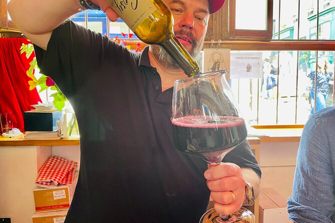 Chef PJ's Montmartre Food Tour - Stop 6: Rue Lepic Bubbles and Sweets (Chouquette to Chocolate)
