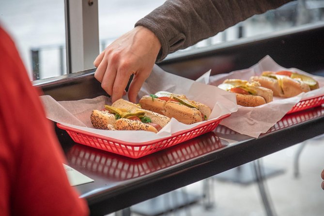 Chicago Food Tour: Taste the City’s Most Iconic Eats - Weather, transit, and the practical stuff that affects your day