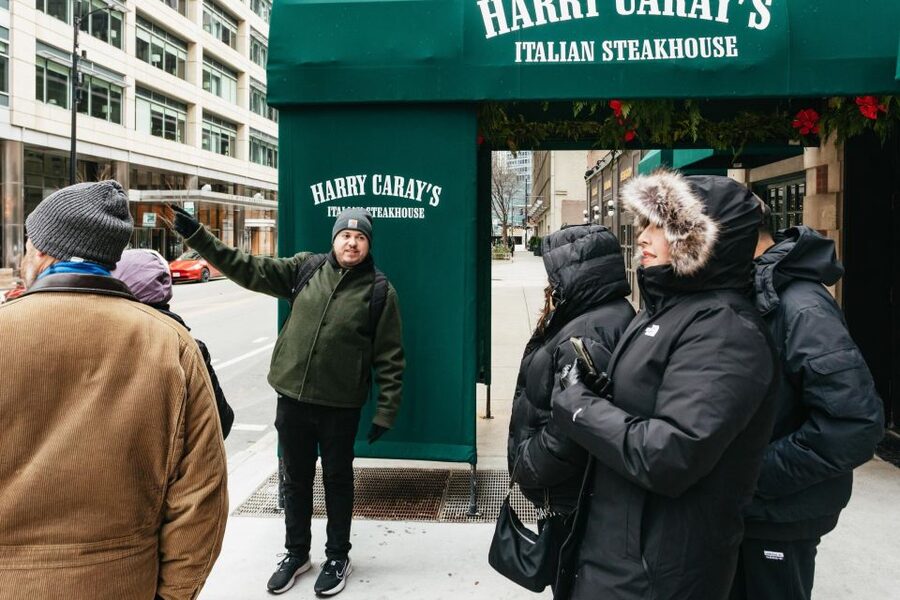 Chicago: Gangsters and Food Tasting Walking Tour - Pizza, Steak, and the Chicago Hot Dog: What You’ll Actually Eat