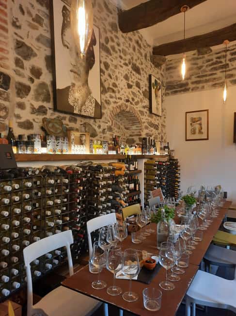 Cinque Terre: Pesto Making Class with Wine and Food Tasting - Meeting in Vernazza: how to find the cellar without stress