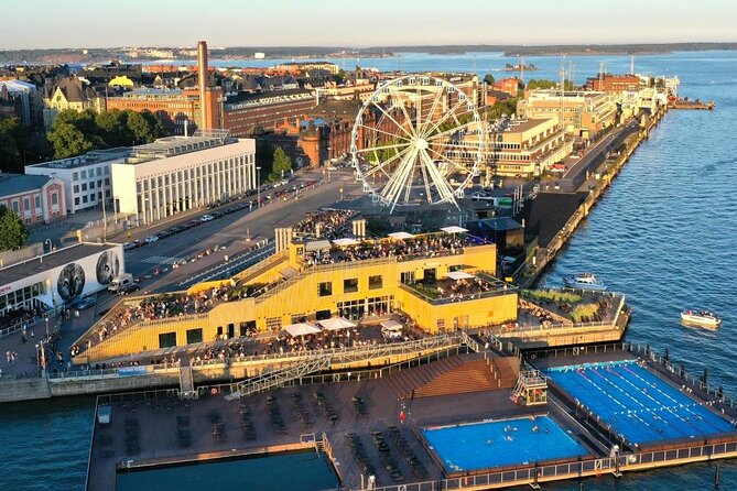 CITY Tour with Food Tasting in Helsinki - Esplanadi Park and a final café tasting: rounding out the experience