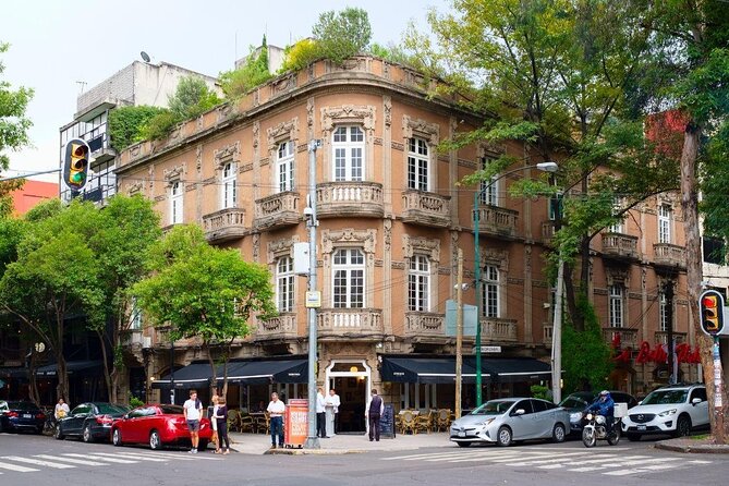 Colonia Roma Food Tour - Guides make or break it: the human side of the tour