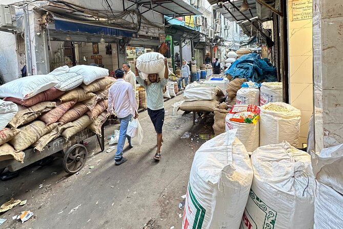 Customized Half Day and Full Day Delhi Shopping, Street Food Tour - Pasar Chandni Chowk: the food scene starts even before you eat