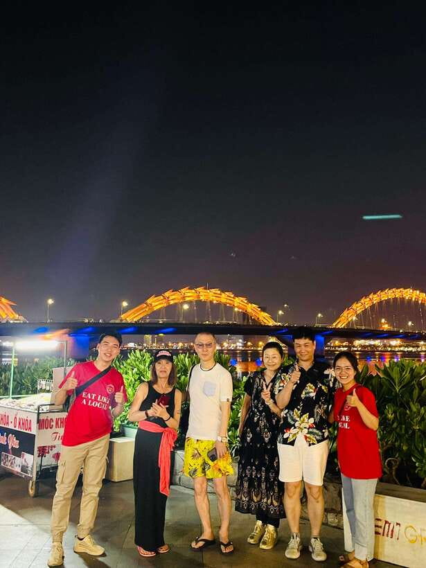 Da Nang: Culinary Tour by Night - Bridge check-in at night: Dragon, Han, Love, and the waterfront lights