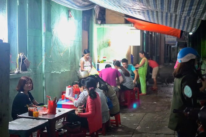 Da Nang Evening Food Tour - Drinks are included: beer, wine, and Vietnamese-style choices