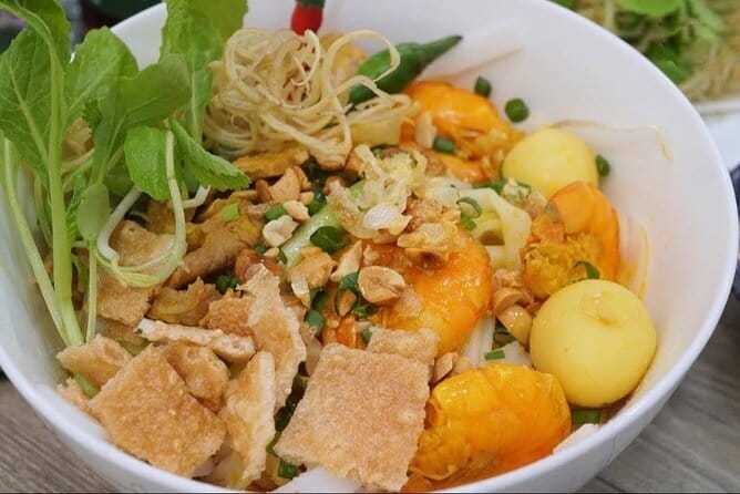 Da Nang Street Foodie Walking Tour - Your $37 value: four dishes, one drink, plus real meals