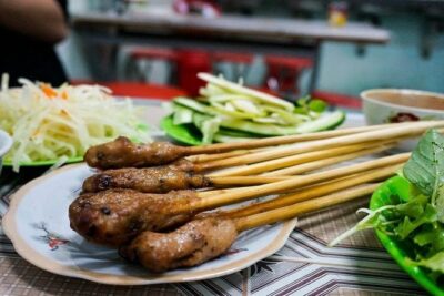 DaNang Night Foodie Tour-Sighseeing with Aodai Lady Rider Private - The food plan: 5 dishes or 7 dishes, with seafood and BBQ options