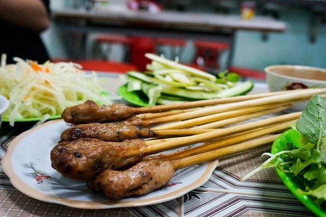 DaNang Night Foodie Tour-Sighseeing with Aodai Lady Rider Private - The food plan: 5 dishes or 7 dishes, with seafood and BBQ options