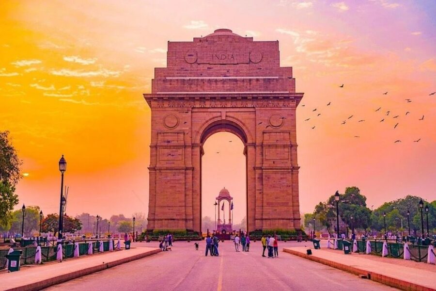 Delhi: Old Delhi City Tour with Tuk Tuk Ride & Street Food - Key highlights you’ll care about