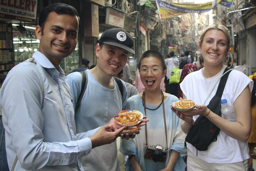 Delhi: Old Delhi Street Food Tour with Rickshaw Ride - Hygiene, Water, and Ordering Smart in Street Food Land