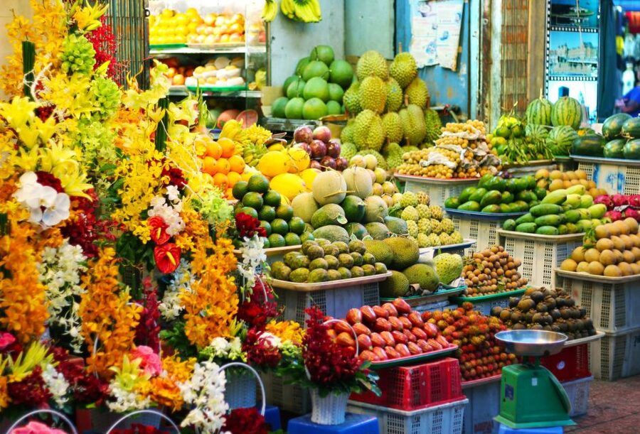 Denpasar: Night Street Food Walking Tour - Spice, Seating, Allergies, and the Outdoor Reality