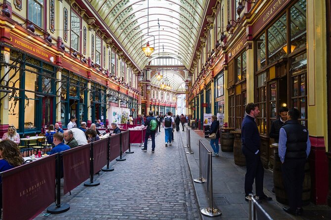 Devour London: Borough Market & Leadenhall Food Tour with Wine - The Monument to the Great Fire: a short stop with big city impact