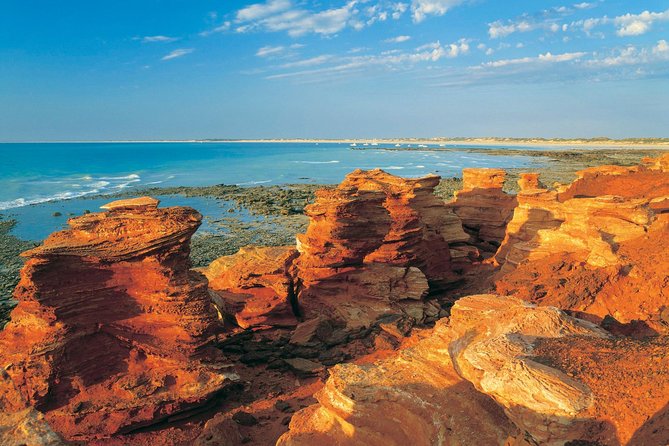 DINOSAUR ADVENTURE CRUISE - With Beachside Tapas and Cocktails - Lunch or dinner with cocktails: how the food fits the day