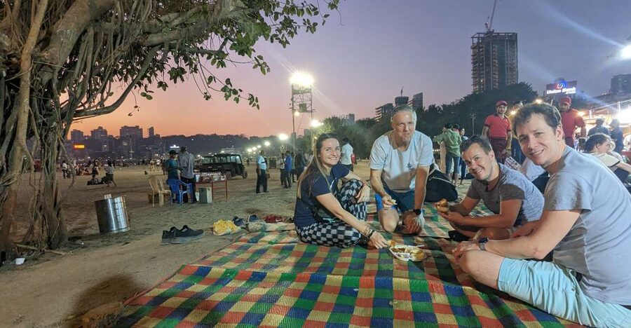 Discover Mumbai's street & beach with Vegetarian food tour - Key things I’d circle on your map