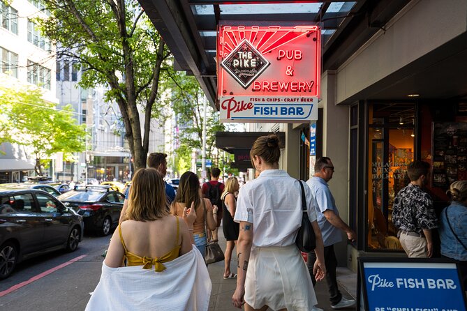 Downtown Food Tour with Drinks - Back to MARKET Seafood Eatery: fresh fusion, cocktails, and museum-selected art nearby
