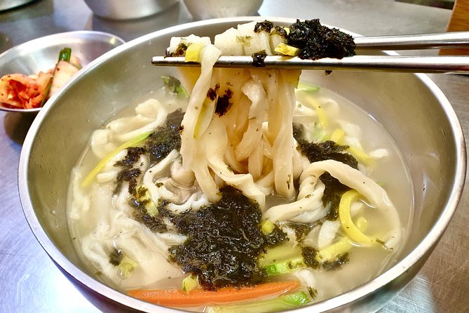 Downtown Seoul Guided Food & Market Tour with 8+ Local Tastings - Stop by stop: what you’ll do and why it works
