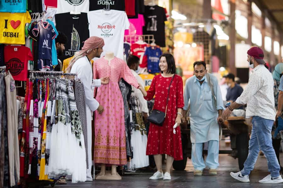 Dubai: Old Town, Creek, Museums, Souks, & Street Food Tour - Gold Market and the Deira Stops: Shopping Without the Chaos