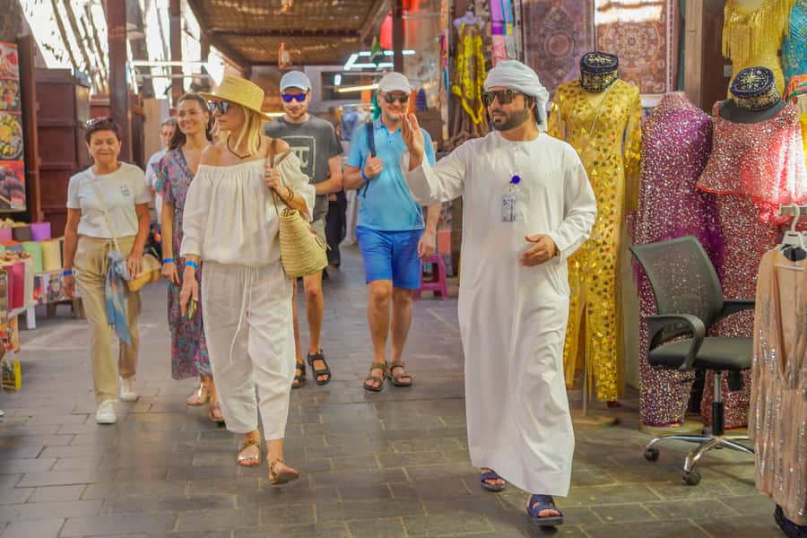 Dubai: Old Town, Street Food, Creek, Souks, & Emirati House - Old Dubai Walking Tour: Why This 3-Hour Loop Works