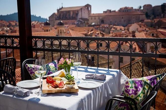 Dubrovnik Old Town Food Tour: Small-Group Experience - How the Walking Stops Work in Practice (And What You’ll Feel During the Meal)