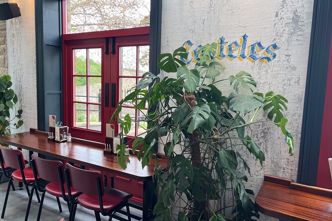 Durham Food Tour - Drinks included at every stop: what to expect and how to plan