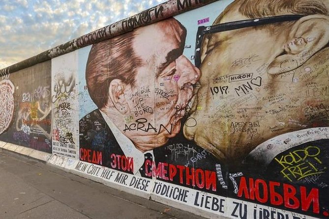 East Meets West: Berlin Food Culture & Street Art - Key highlights worth your attention