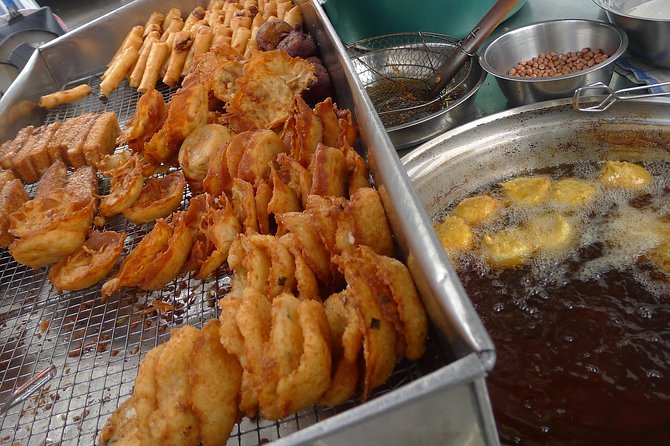 Eat Like A Local: Penang Street Food Tour - Astaka Sungai Pinang food court dinner: noodles, rotis, and local drinks