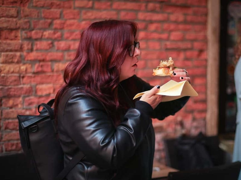 Eat Porto Like a Local: The Ultimate Full-Meal Food Tour - Meeting at the Chapel of Souls: How the Walk Gets You Oriented Fast