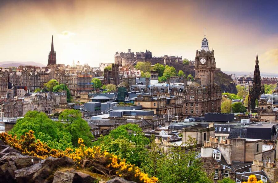 Edinburgh: 3-Hour Guided Secret Food Tour - Whisky Tasting in the Middle: How the Lowland Single Malt Fits the Meal