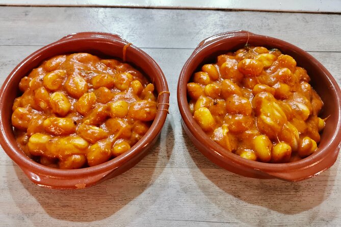 Evening Flavors of Naples: Private Food Tour and Wine Tasting - Dinner, wine, and beer: how the tasting package fits together