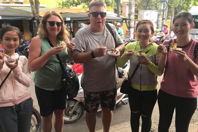 Evening Walking Food Tour, folk game and lantern boat - The Middle of the Tour: Games, Photo Time, and Local Pace