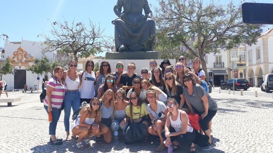 Faro: Old Town Guided Walking Food Tour - Four tastings in four atmospheres: why multiple restaurants matter