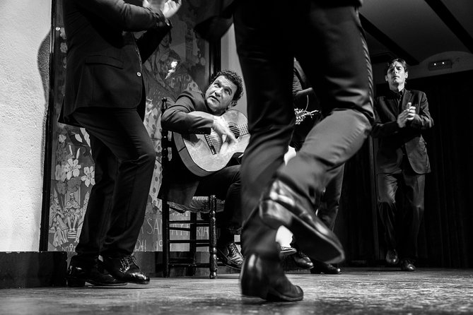 Flamenco Show at Tablao El Arenal with Drink and Optional Dinner or Tapas - Service pace: from drink order to clap-along finale