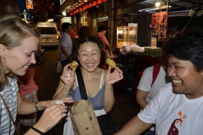 Flavors of Bangkok: Small-Group Chinatown Evening Food Tour - What you actually eat: Thai-Chinese favorites, savory and sweet