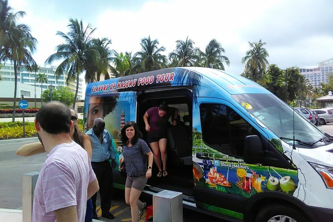 Flavors of Nassau Food Tour - Arawak Cay lunch: your break with an organic Bahamian menu