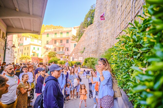 Florence: Cinque Terre Park Day Trip with Optional Street Food - Guide impact: why names like Constantino, Gabriele, and Alex come up