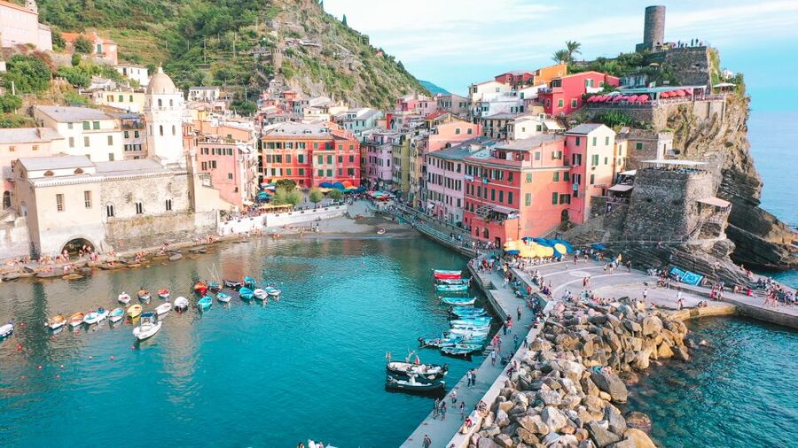 Florence: Day Trip to Cinque Terre with Optional Street Food - The coach ride to La Spezia: where logistics get handled