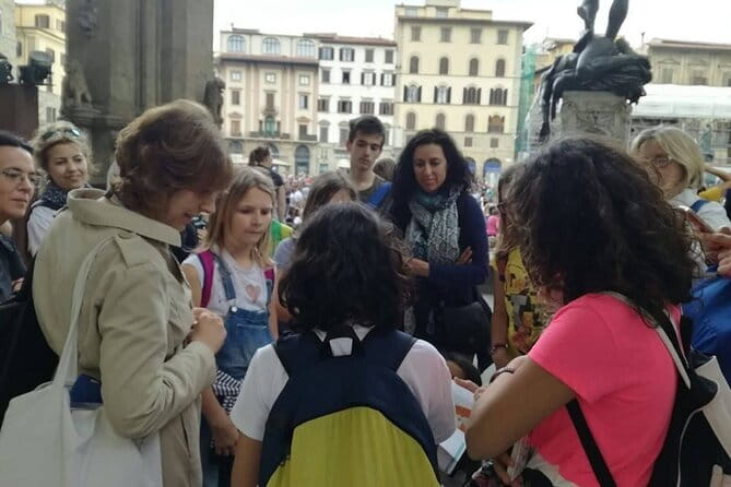 Florence Food & Wine Tour: Tuscan Tastings with Local Guide - Torre dei Belfredelli Stop: The Delicatessen Platter