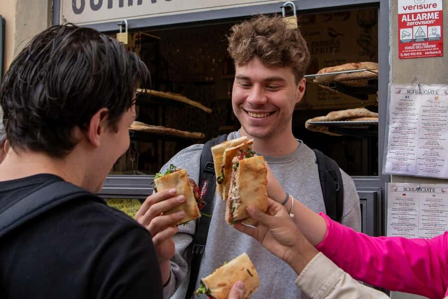 Florence: Private Food Walking Tour with Tuscan Classics - Meeting Panini Schiaccia Passera: the Florence bread lesson
