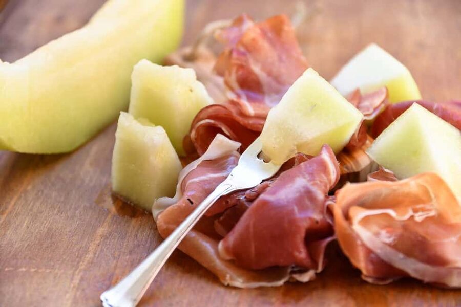 Florence’s Ultimate Food Tour: Full Tuscan Meal with a Local - Street food stop: the shorter bite that keeps the momentum